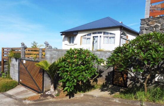 OFIM-immobilier-ouest-jardin-vue-mer-Vente-Maison-Villa-SAINT-LEU-Maison-recente-5-pieces-de-plain-pied-sur-un-terrain-de-407-m-avec-superbe-vue-mer-Notre-Dame-des-Champs-2