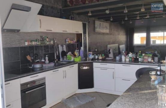 OFIM-immobilier-sud-Réunion-Location-meuble-Appartement-SAINT-LEU-A-LOUER-OFIM-Appartement-meuble-de-type-T2-bis-de-70m2-sur-Piton-Saint-Leu-5