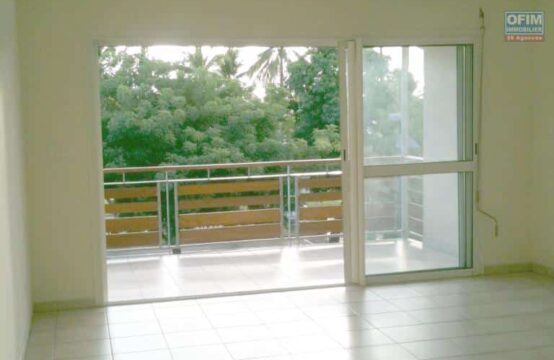 OFIM-immobilier-Réunion-beau-cadre-secteur-calme-Vente-Appartement-PORT-RARE-RESIDENCE-DE-BON-STANDING-CENTRE-VILLE-LE-PORT-APPARTEMENT-T3-V-1