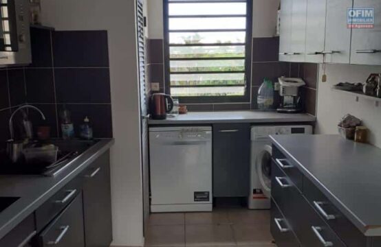 OFIM-immobilier-Vente-Appartement-SAINT-DENIS-Vend-bel-appartement-duplex-T4-dans-quartier-tres-prise-au-centre-ville-de-Saint-Denis-vue-mer-montagne-et-ville-1