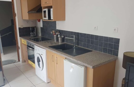 OFIM-immobilier-studio-F1-location-Proche-commerces-parking-Saint-Leu