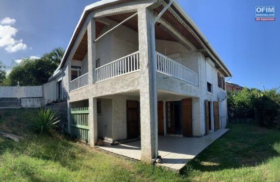 OFIM-immobilier-vente-F6-vue-mer-parking-Saint-Leu