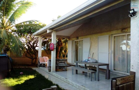 ofim-à-vendre-villa-maison-duplex-bungalow-studio-jardin-gazoné-arboré-varangue-terrasse-courette-salon-salle-à-manger-coin-cuisine-chauffe-eau-solaire-electriques-mezzanine-bureau-chambres-proche-de-plage-proche-commerces-saint-leu-la-pointe-des-chateaux