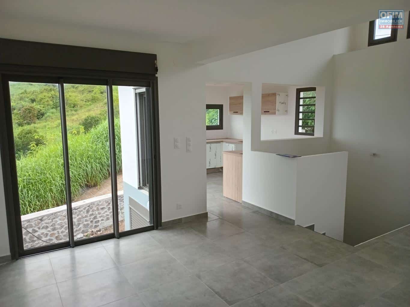 Vente-maison-neuve-avec-vue-mer-à-la-saline-les-hauts