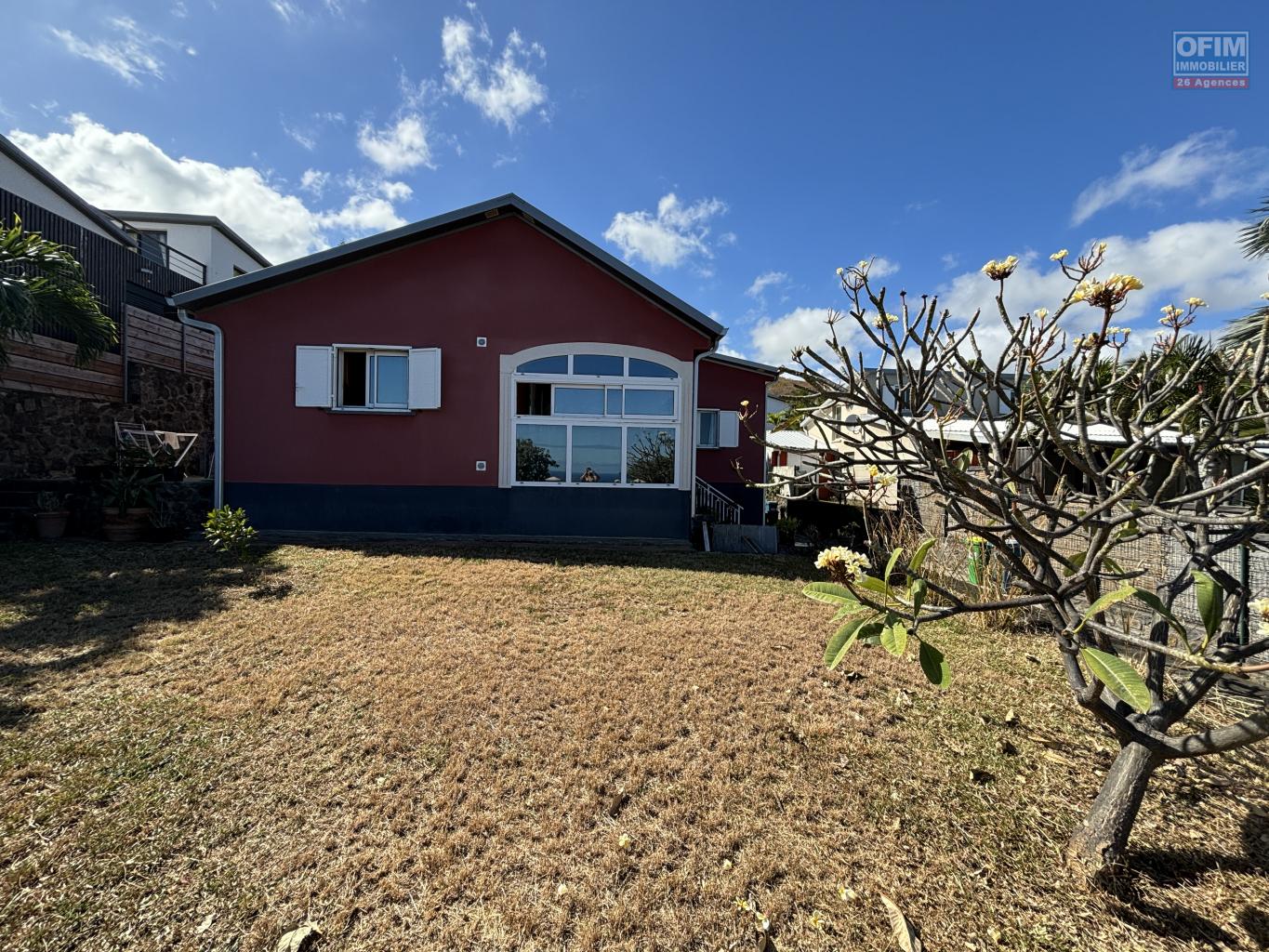 ofim-immobilier-à-vendre-villa-T4-avec-vue-mer-saint-leu