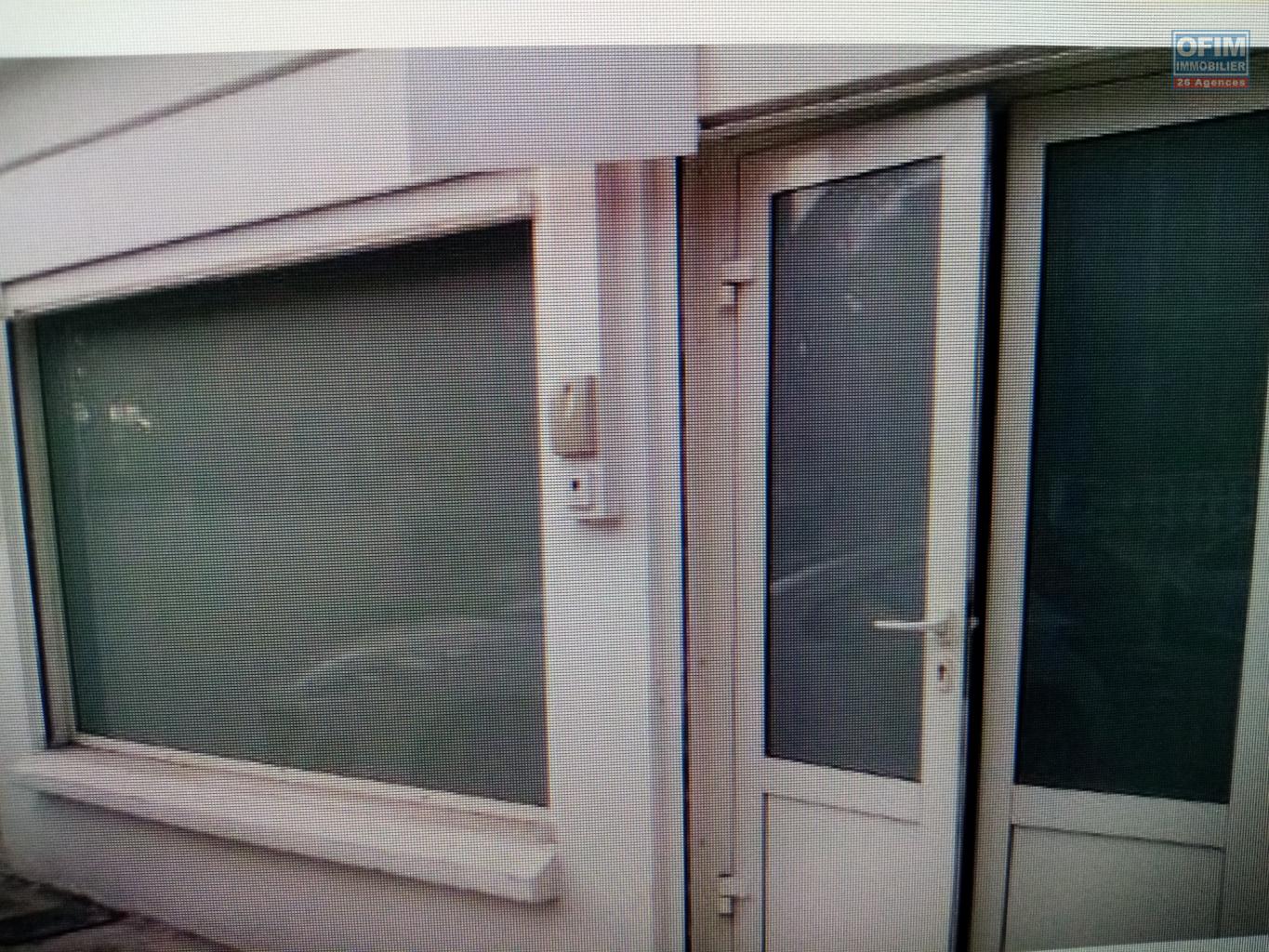 OFIM-immobilier-à-louer-local-commercial-49m2-Saint-Paul
