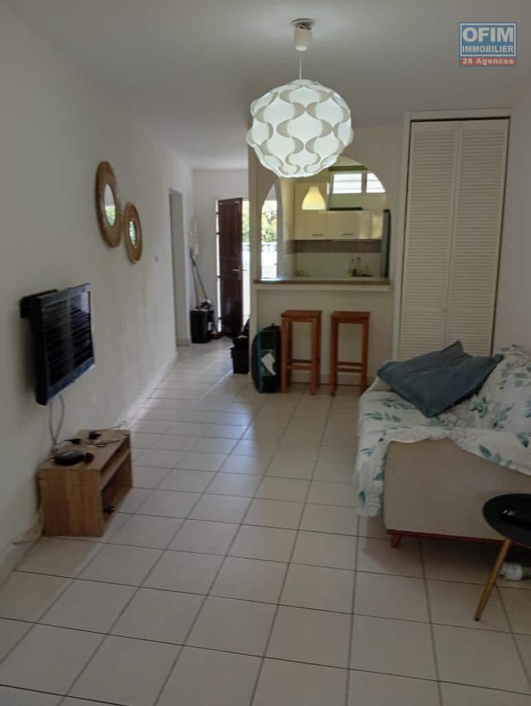 A-louer-un-appartement-F2-avec-parking-à-Boucan-Canot