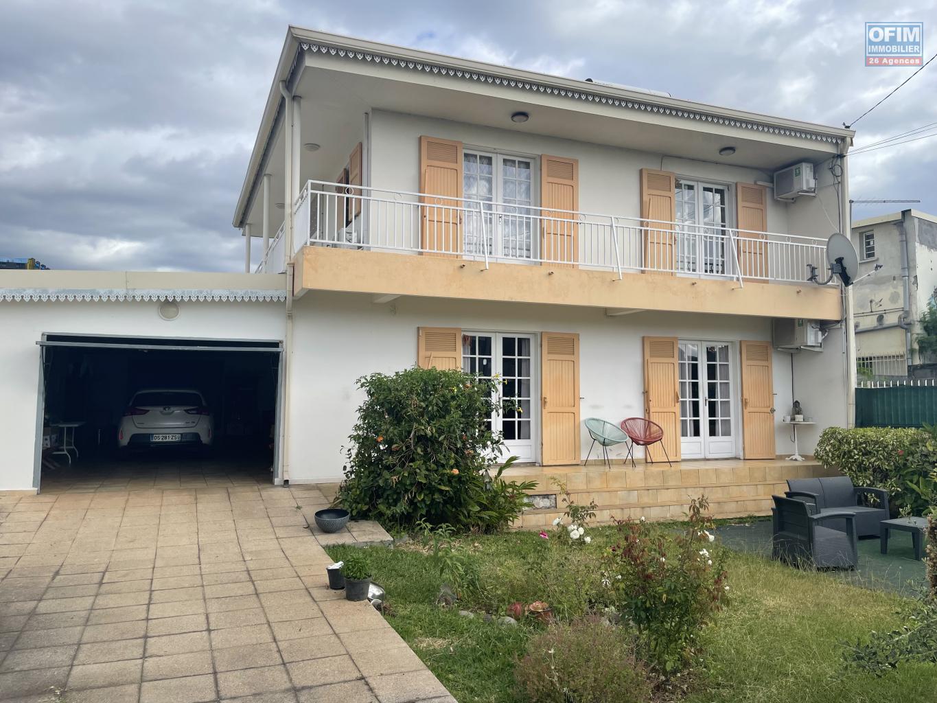 à-vendre-grande-villa-sur-un-terrain-clos-arboré