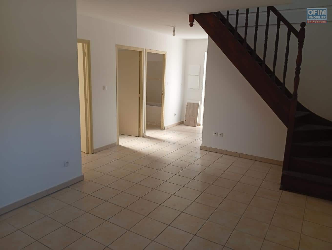 OFIM-immobilier-a-louer-appartement-T3-situé-à-La-saline-les-bains