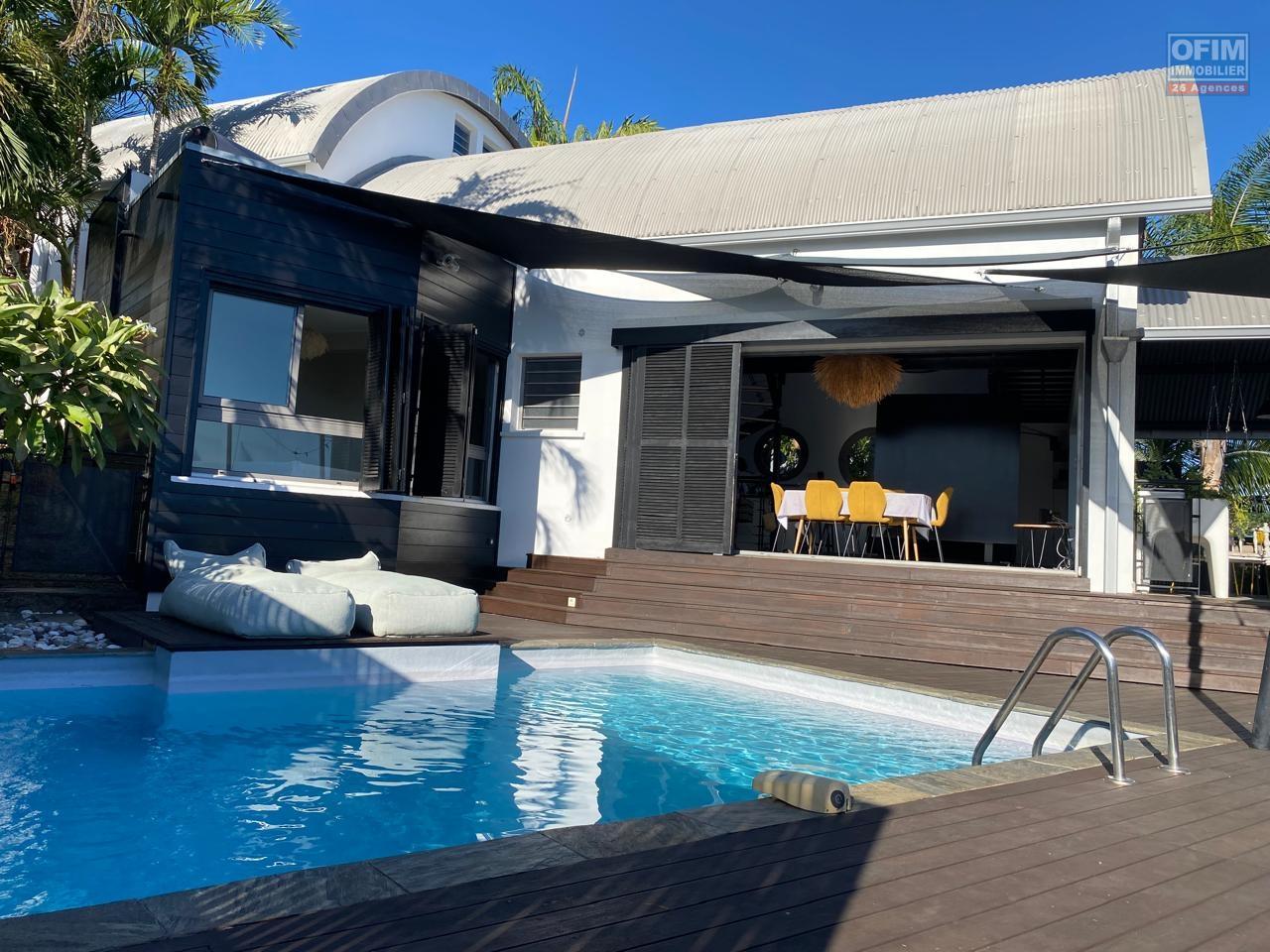 OFIM-immobilier-à-vendre-villa-de=prestige-situèe-sur-les-hauteurs-de-La-Possession