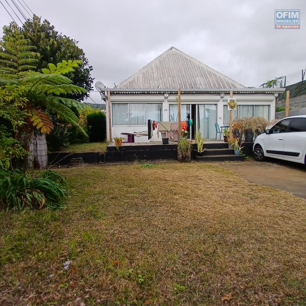 ofim-immobilier-reunion-a-louer-une-villa-situee-dans-le-quartier-de-guillame-a-saint-paul