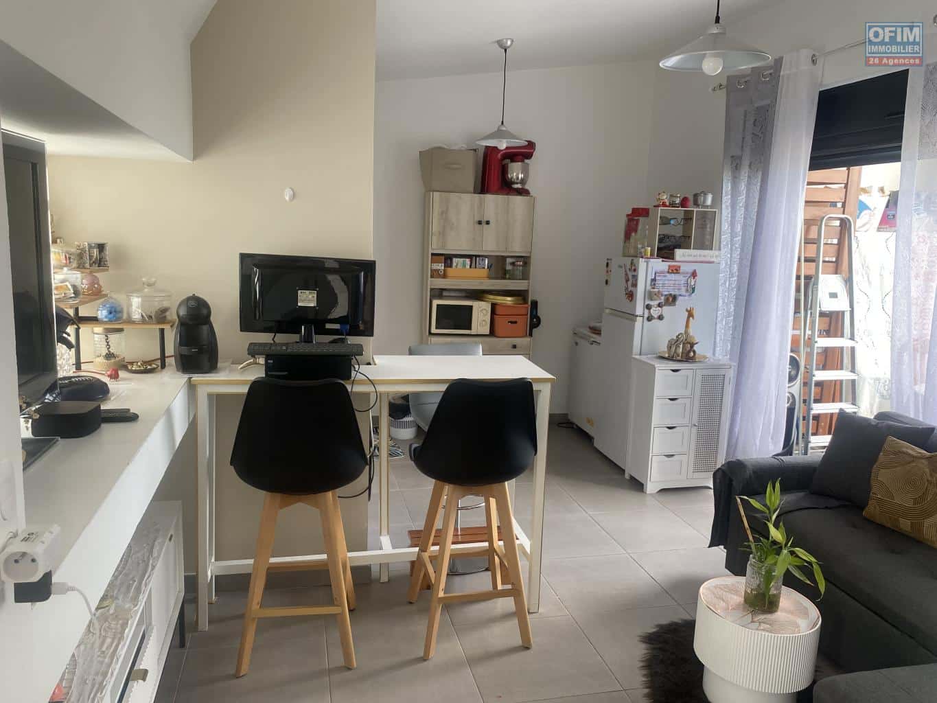 En-vente-appartement-avec-sejour-cuisine