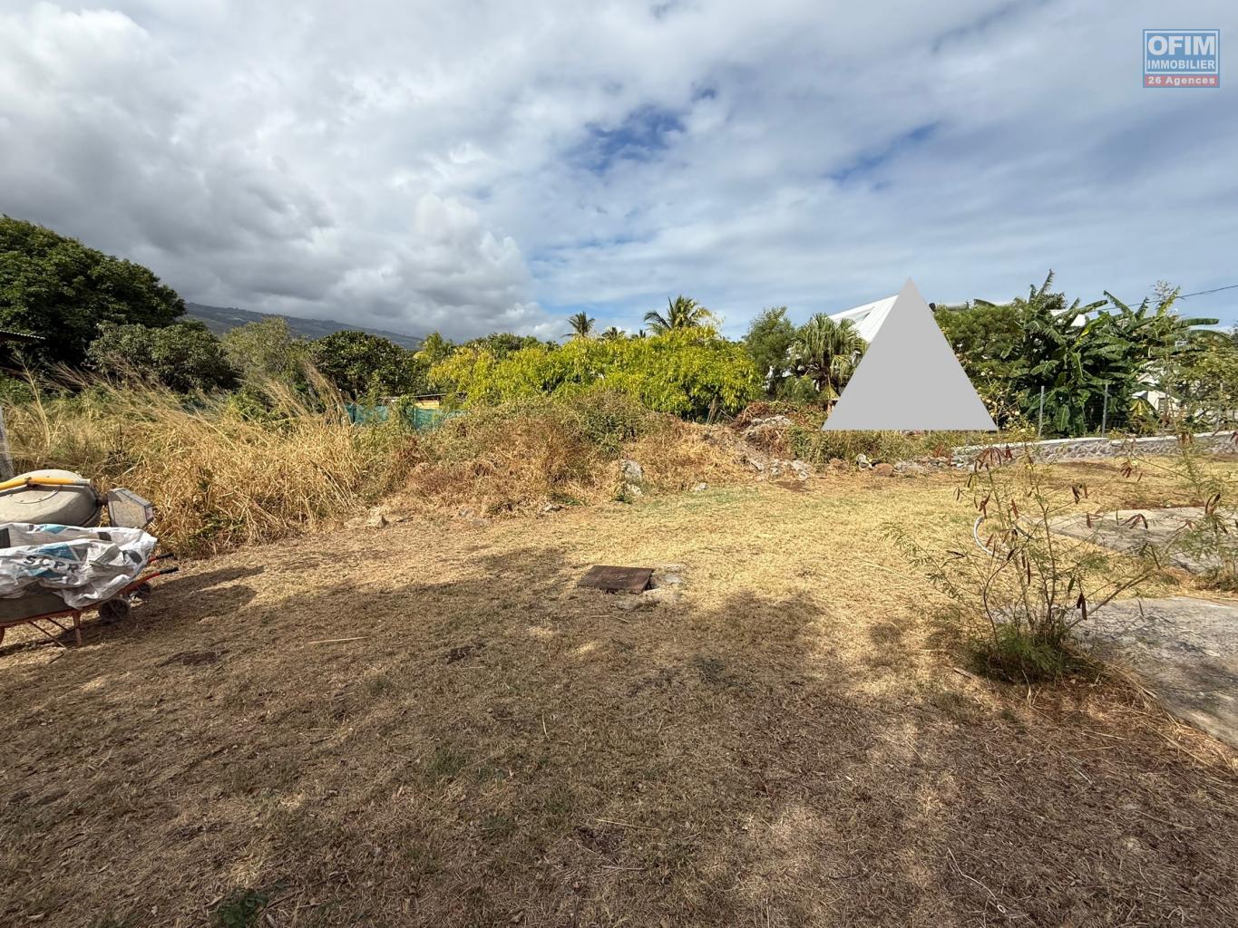 OFIM-immobilier-vente-terrain-de-964m2-secteur-prisé-Saline-Les-Bains