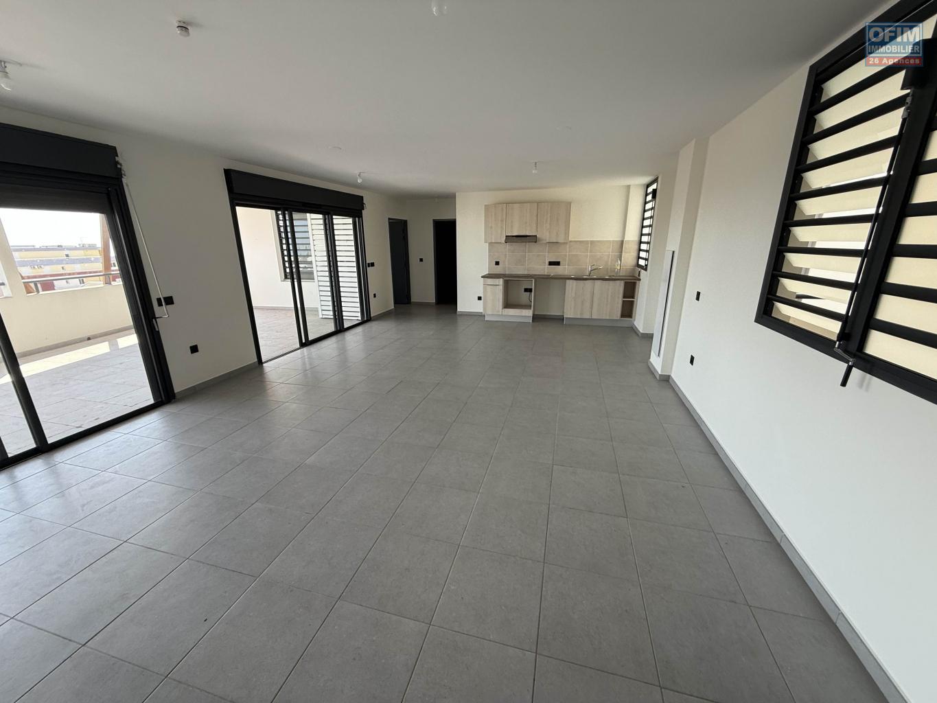 Appartement-F4-de-137 m2-avec-séjour-lumineux-d-e40m2