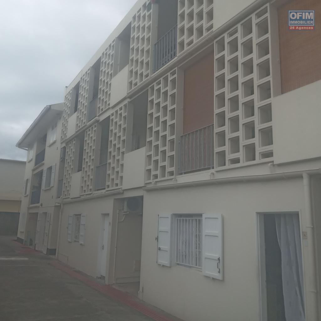 OFIM-immobilier-à-louer-appartement-T2-au-centre-ville-de-Saint-Paul