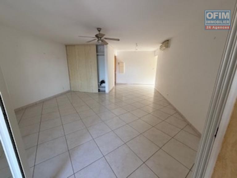 ofim-a-vendre-appartement-avec-varangue-et-terrasse-vue-mer