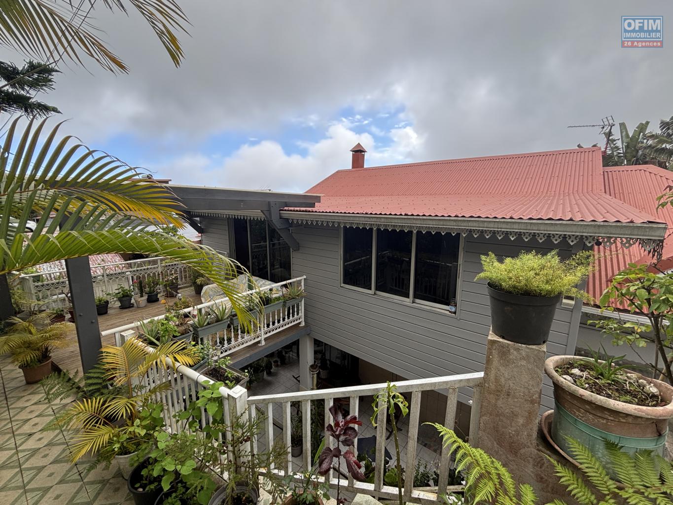 OFIM-immobilier-à-vendre-appartement-T6/7-situé-à-La-Chaloupe-Saint-Leu