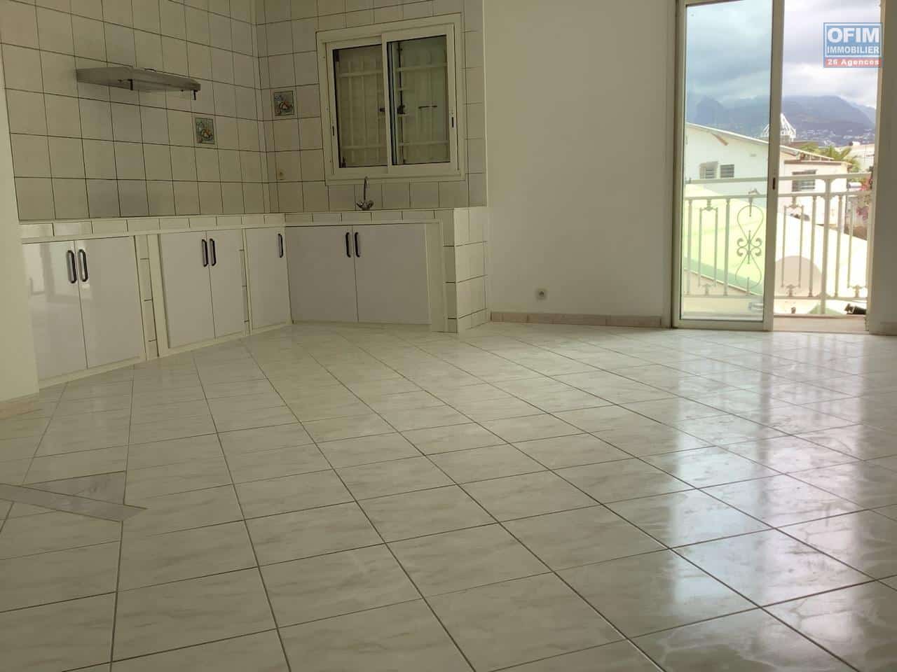 OFIM-immobilier-à-louer-appartement-T3-centre-ville-du-Port