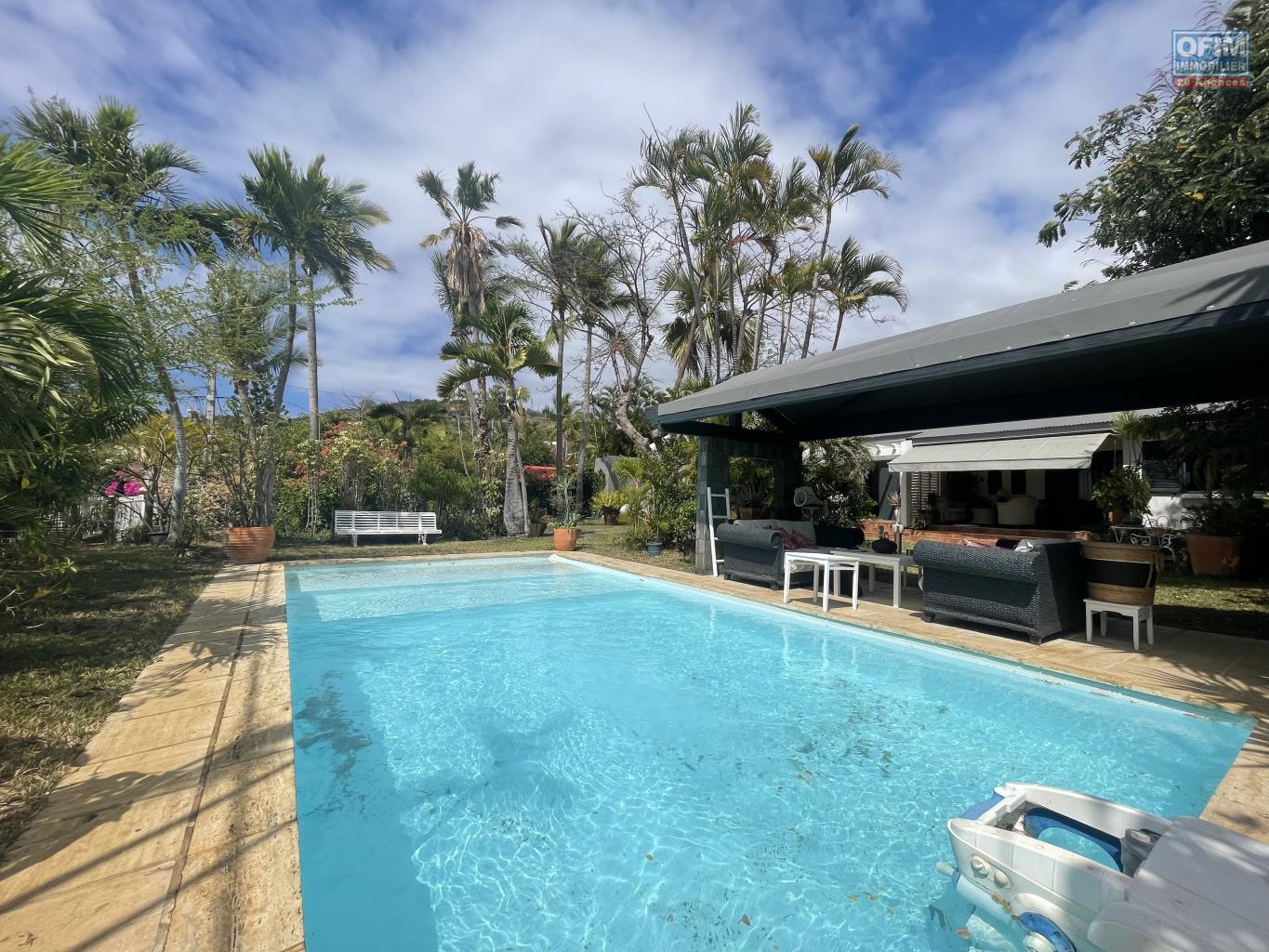 OFIM-immobilier-à-vendre-villa-d'exception-avec-piscine-à-Cap-Champagne-Boucan-Canot