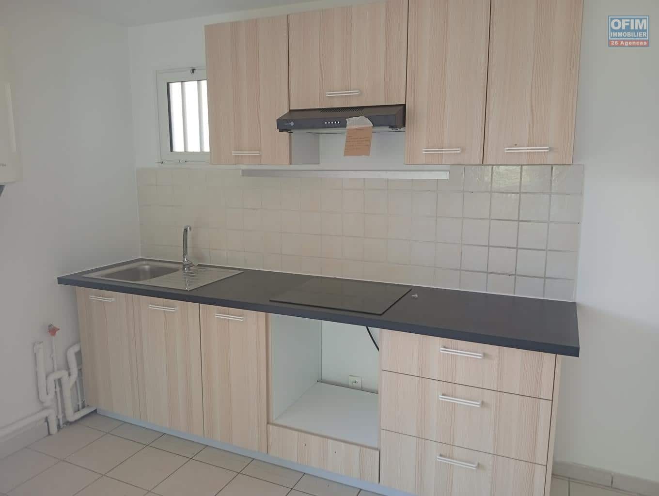 location-f2-reunion-dans-un-quartier-calme