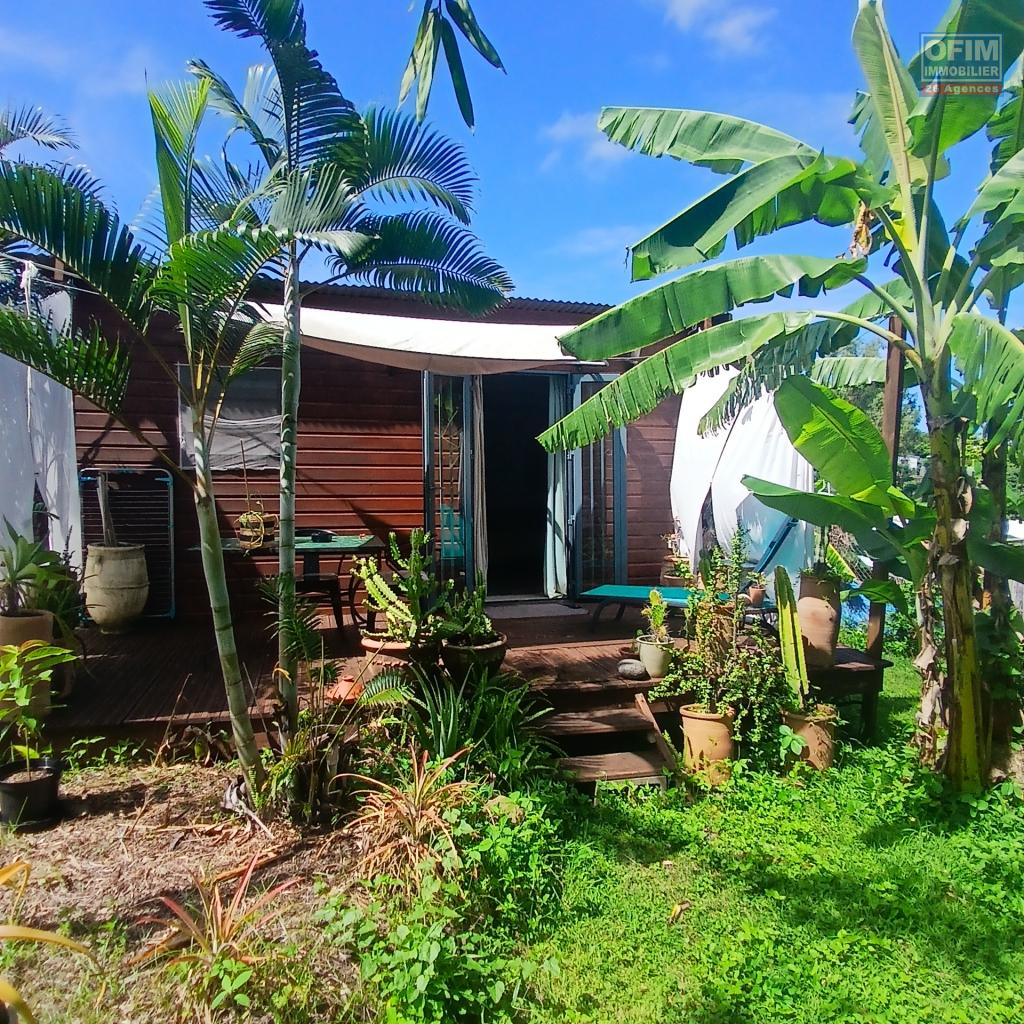 OFIM-immobilier-à-louer-bungalow-de-290m2-situé-Saint-Gilles-Les-Hauts