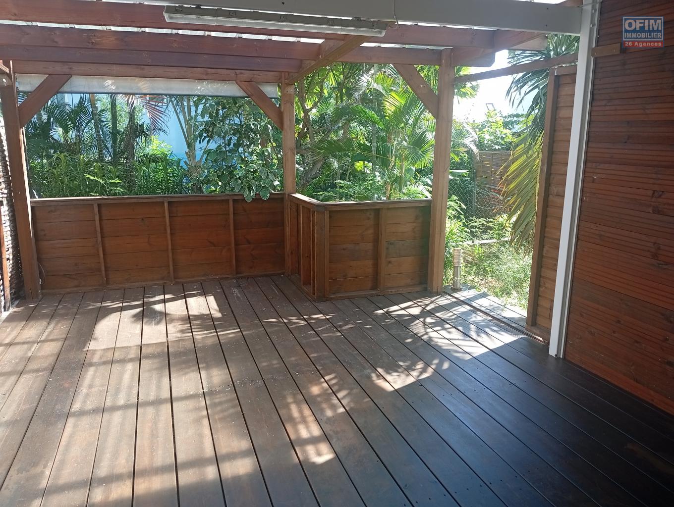 location-appartement-T2-jardin-la-saline-les-bains-OFIM-immobilier