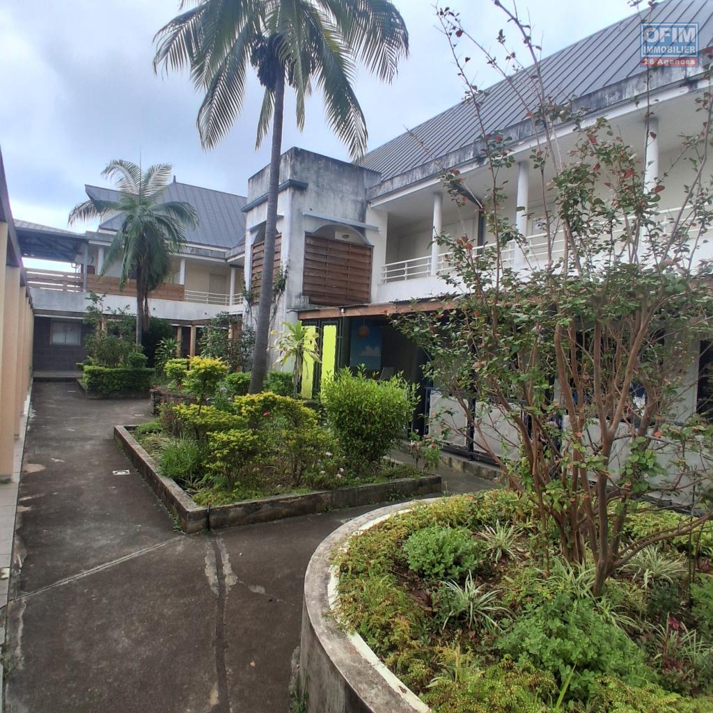 OFIM-immobilier-a-louer-appartement-T3-au-Bernica-Saint-Gilles-Les-Hauts